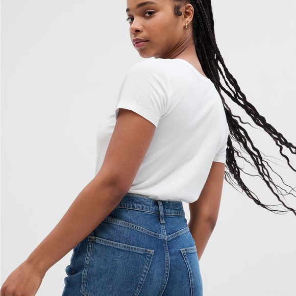 NWT GAP Favorite Graphic T-Shirt  Color:
gap 1969 floral LARGE - Picture 2 of 4